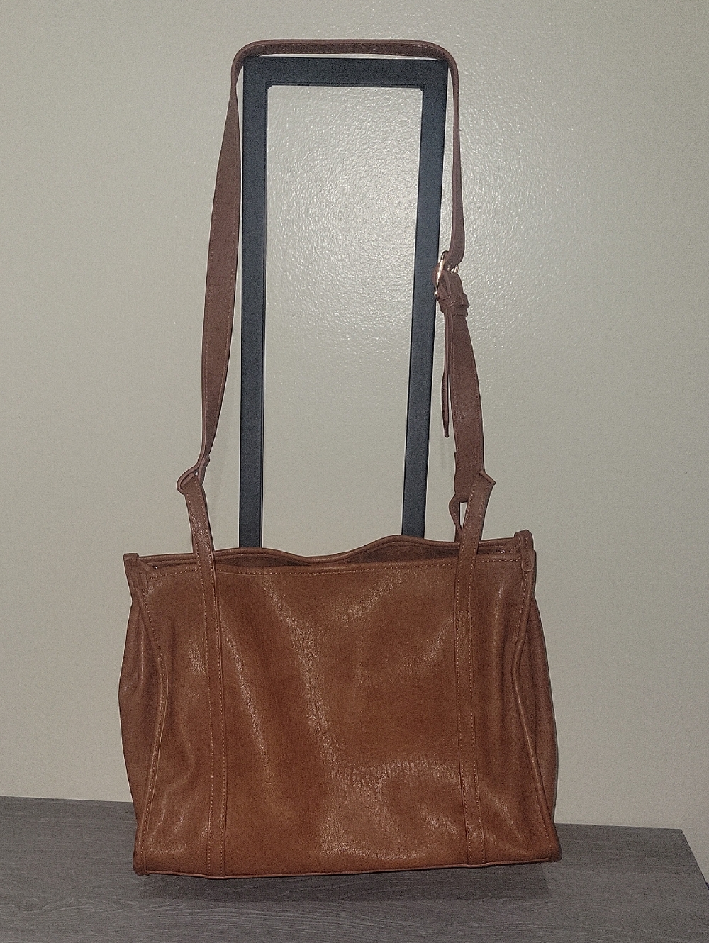 Sasha+Sofi Brown Leather Shoulder Bag Like New